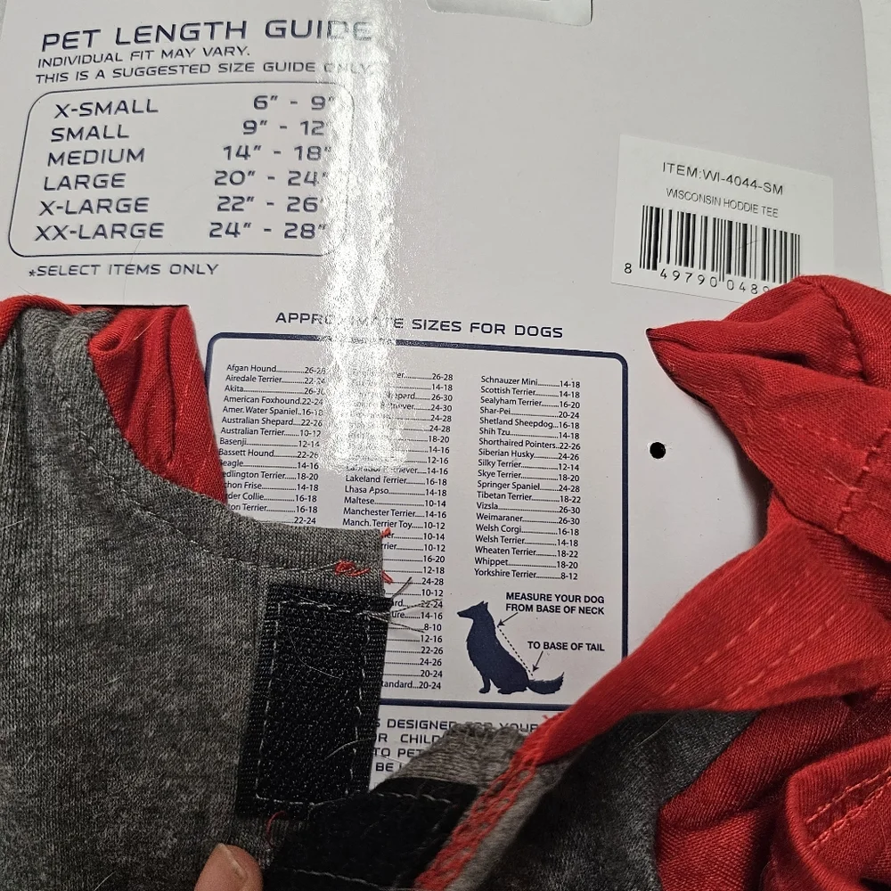 Wisconsin Badgers Small NWT Dog Shirt